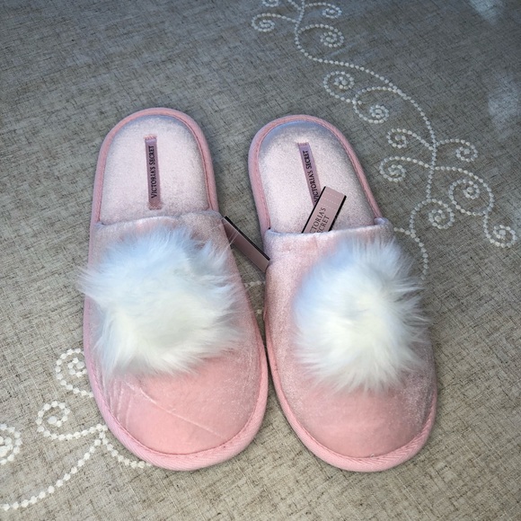 Victoria Secret Pink Pom Pom Slippers New - Picture 3 of 6